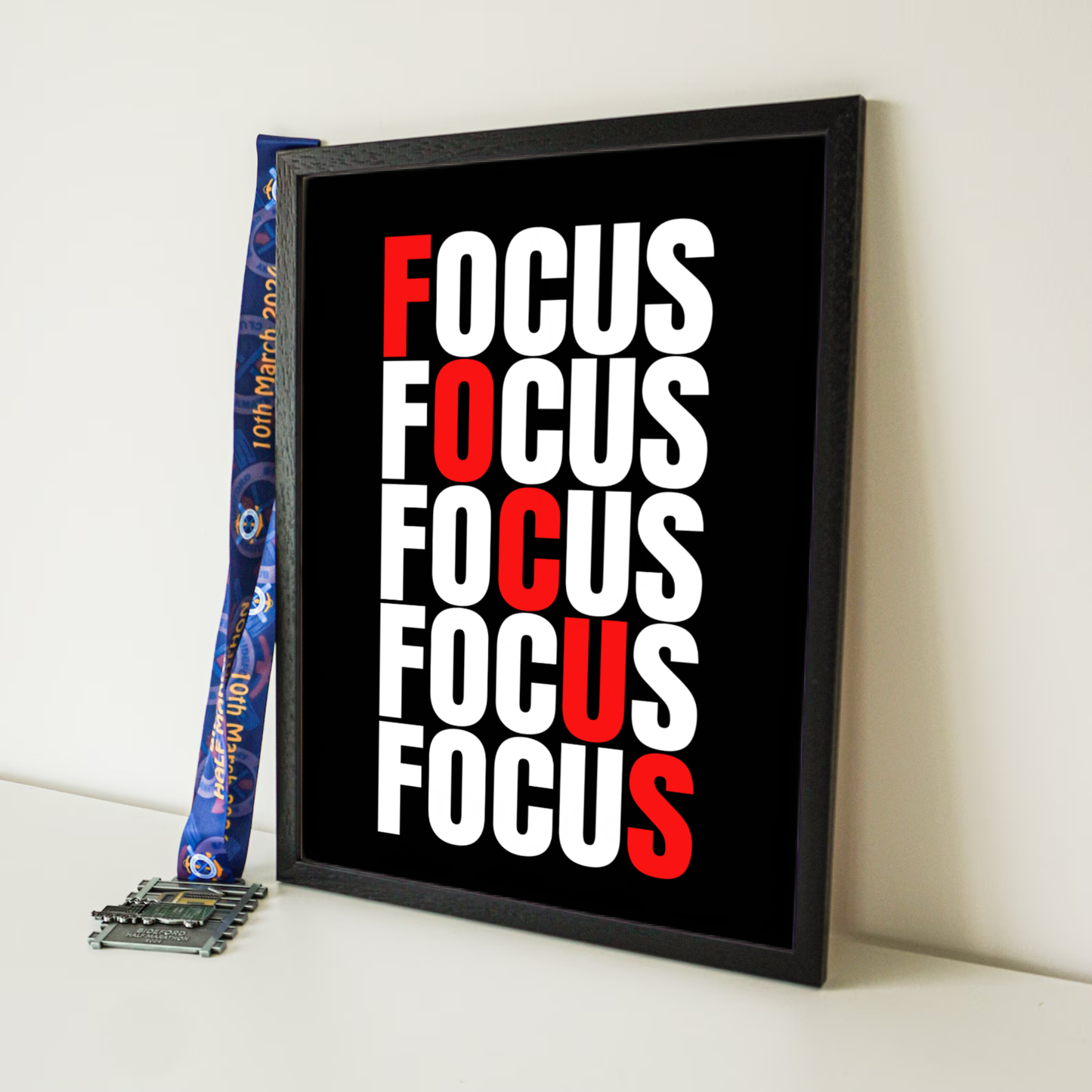 Affiche "Focus" – Rouge et Noir